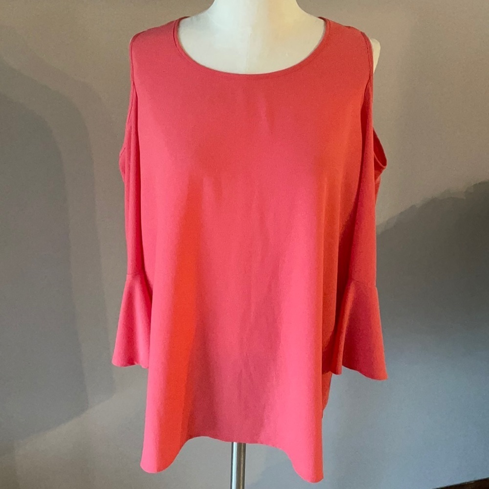 PLEIONE women’s cold shoulder bell sleeve blouse / tunic. Soft apricot color M